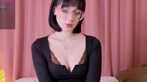 Bunny online show from November 27, 2025, 11:23 am