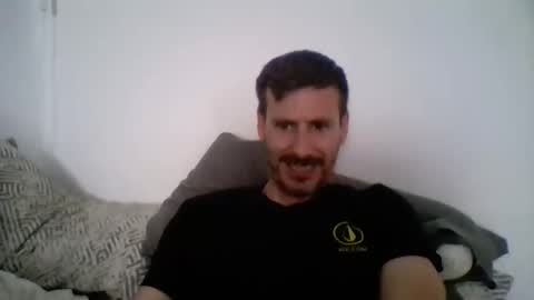 Snapshot of iyoperro chatting on May 9, 2026, 9:36 am Casandro online show from May 9, 2026, 9:36 am