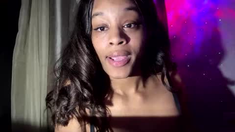 Snapshot of iysisfv chatting on February 19, 2025, 6:11 am iysisfv online show from February 19, 2025, 6:11 am