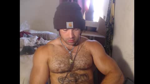 Snapshot of izak144 chatting on October 24, 2025, 9:44 pm izak144 online show from October 24, 2025, 9:44 pm