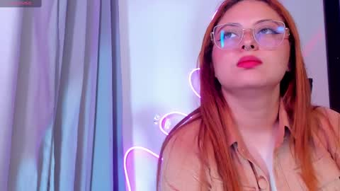hot izys online show from February 16, 2025, 7:05 pm