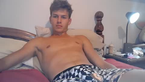 Snapshot of izzame2 chatting on September 13, 2025, 4:12 am Willis online show from September 13, 2025, 4:12 am