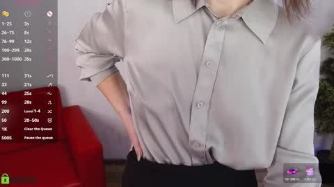 Snapshot of izzy_cam chatting on January 12, 2026, 5:23 am Queen of nylon Victoria online show from January 12, 2026, 5:23 am