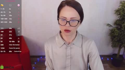 Snapshot of izzy_cam chatting on February 19, 2026, 5:03 am Queen of nylon Victoria online show from February 19, 2026, 5:03 am