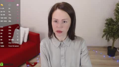 Queen of nylon  Victoria online show from April 20, 2026, 5:21 am