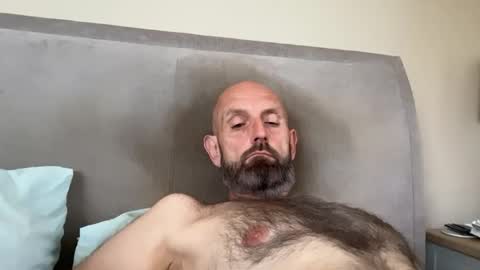 izzysboytoy1 online show from June 29, 2026, 11:21 am
