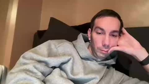 Snapshot of j_dc chatting on February 24, 2025, 7:52 pm j_dc online show from February 24, 2025, 7:52 pm