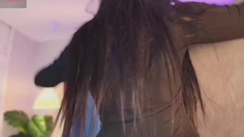 Jade online show from April 4, 2026, 8:06 pm