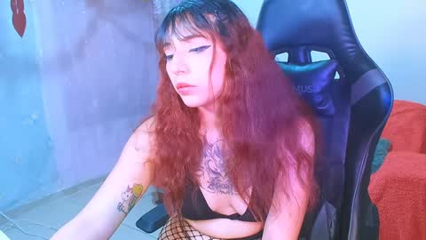 jade 18  online show from January 25, 2025, 2:58 am