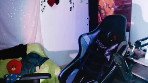 jade 18  online show from March 1, 2026, 4:14 am