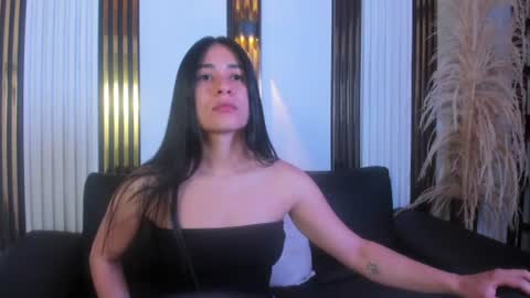 jackiie_ online show from June 13, 2026, 1:31 pm