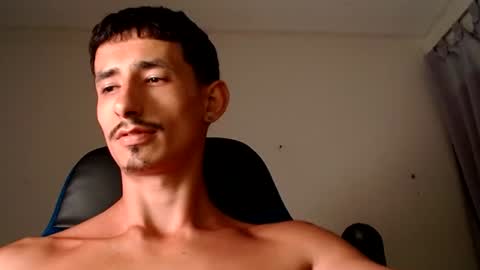 Snapshot of jackk_ho chatting on July 17, 2026, 6:35 pm Jack online show from July 17, 2026, 6:35 pm