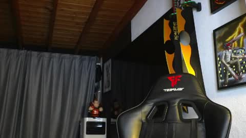 JC online show from April 16, 2026, 10:56 pm