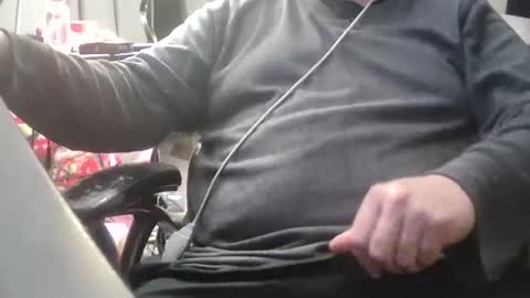 jacksonp41 online show from January 19, 2025, 1:44 pm