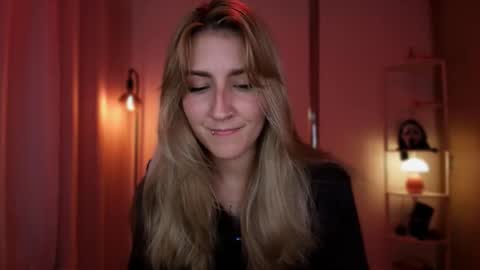 Linda Sofia help me get to 100 thumbs up online show from March 16, 2026, 2:06 am