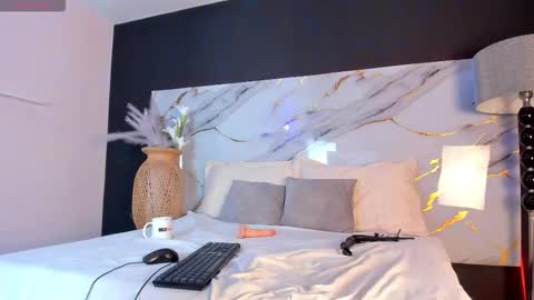 jacky_wolf1 online show from March 14, 2026, 4:56 pm