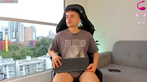 JACOB FERRER online show from February 25, 2026, 7:01 pm