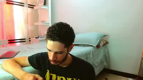 JACOB  ROBIN online show from September 12, 2025, 4:29 pm