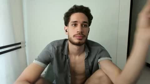 JACOB  ROBIN online show from September 26, 2025, 4:00 pm