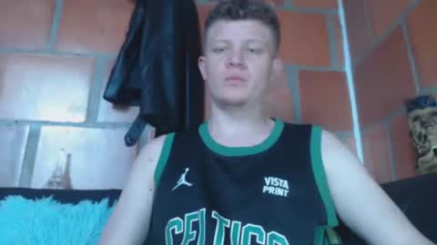 jacobvidal_69 online show from December 4, 2025, 9:12 pm