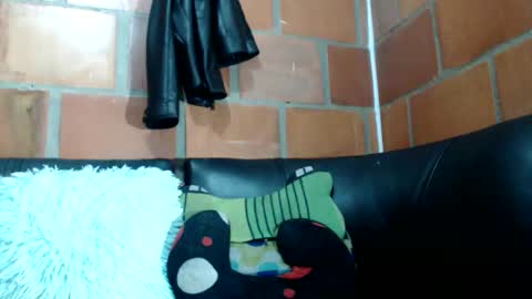 jacobvidal_69 online show from April 8, 2026, 11:37 pm