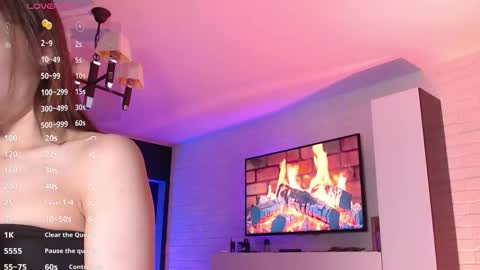 Jade online show from September 10, 2025, 1:44 pm