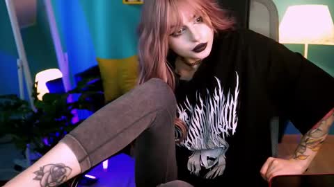 Snapshot of jade_castle chatting on March 8, 2025, 11:27 am jade_castle online show from March 8, 2025, 11:27 am