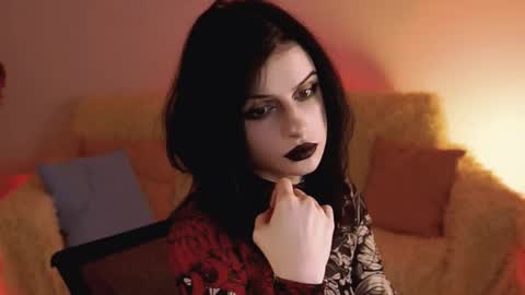 jade_castle online show from April 15, 2026, 7:58 pm