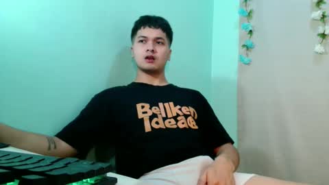 jade_halo online show from April 3, 2026, 2:37 pm