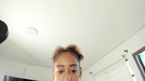 Snapshot of jade_obi chatting on April 29, 2026, 1:48 pm Jade smile online show from April 29, 2026, 1:48 pm
