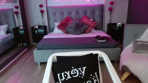 JADE online show from January 19, 2025, 8:09 pm