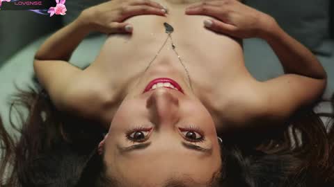 jade white  online show from March 10, 2025, 12:04 pm