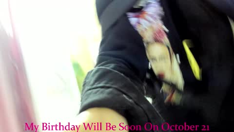 jade white  online show from September 9, 2025, 1:10 pm