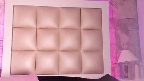 jadeestudios online show from January 24, 2025, 3:45 pm