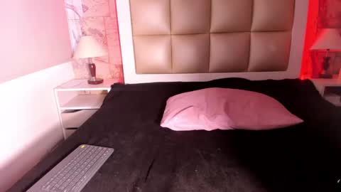 jadeestudios online show from February 24, 2025, 10:58 pm