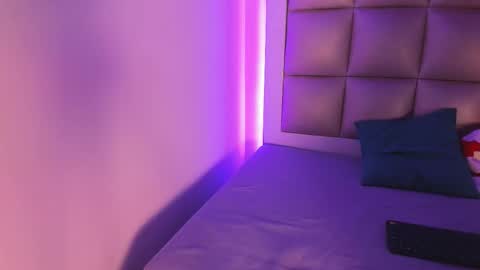 Snapshot of jadeestudios chatting on December 18, 2025, 4:18 am jadeestudios online show from December 18, 2025, 4:18 am