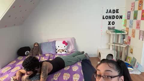 Jade online show from February 28, 2025, 8:50 pm