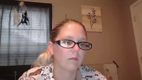 JadeLuv online show from December 27, 2024, 6:31 pm