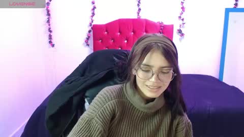 jaide412638 online show from June 5, 2026, 9:42 pm