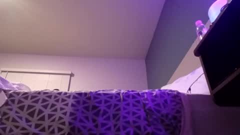 jaidenblake online show from February 5, 2025, 3:23 am