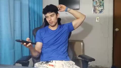 JaxXx online show from June 1, 2026, 3:52 am