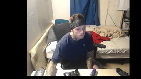 showingitoff online show from November 4, 2025, 6:56 am