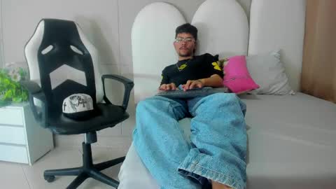 Snapshot of jake_miller__ chatting on April 28, 2026, 7:41 pm Jake online show from April 28, 2026, 7:41 pm