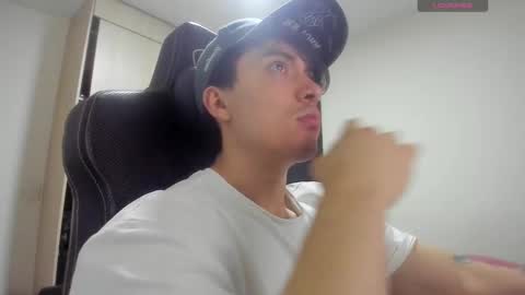 Snapshot of jake_murphy chatting on February 13, 2025, 5:26 am jake_murphy online show from February 13, 2025, 5:26 am