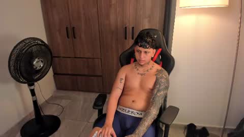 Snapshot of jake_pons chatting on June 22, 2026, 10:23 am Jake Pons online show from June 22, 2026, 10:23 am
