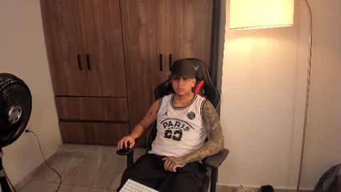 Snapshot of jake_pons chatting on June 25, 2026, 10:31 am Jake Pons online show from June 25, 2026, 10:31 am