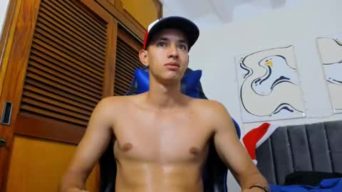 Snapshot of jake_shadow14 chatting on January 25, 2025, 12:38 am Hi guys im new 3 online show from January 25, 2025, 12:38 am