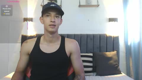 Snapshot of jake_shadow14 chatting on September 23, 2025, 6:55 pm Hi guys im new 3 online show from September 23, 2025, 6:55 pm