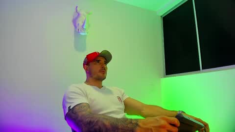 jakestone_1 online show from May 8, 2026, 11:43 pm