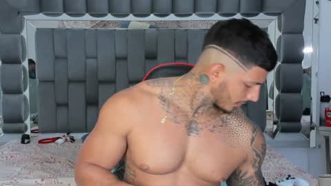 Snapshot of jaketayler10 chatting on December 11, 2024, 1:05 am my name is sebas If you come here dont hesitate to say hello Im a guy who really likes having conversations and having hot online show from December 11, 2024, 1:05 am